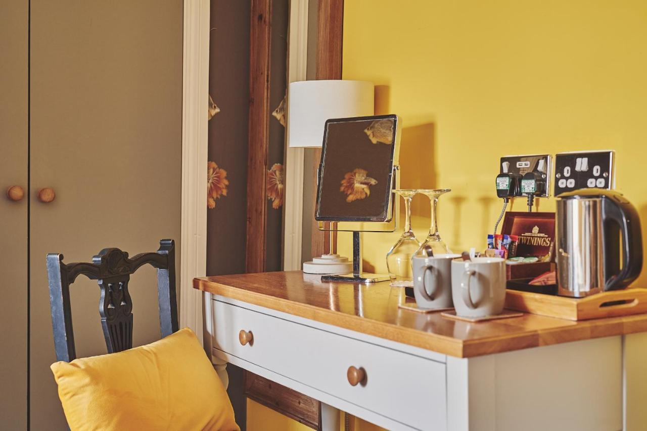 The Lansdowne Guest House Bourton-on-the-Water Eksteriør bilde A Nespresso machine