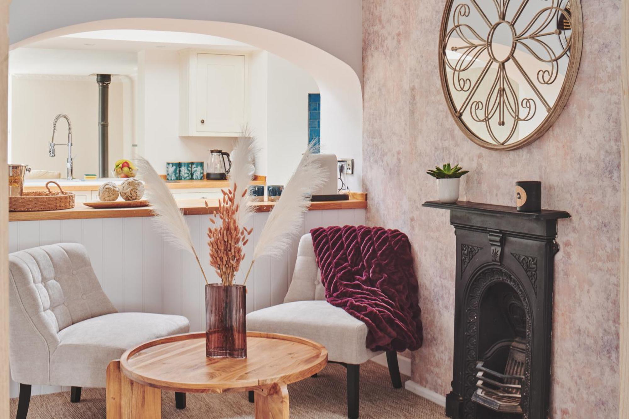 The Lansdowne Guest House Bourton-on-the-Water Eksteriør bilde A fireplace in a home