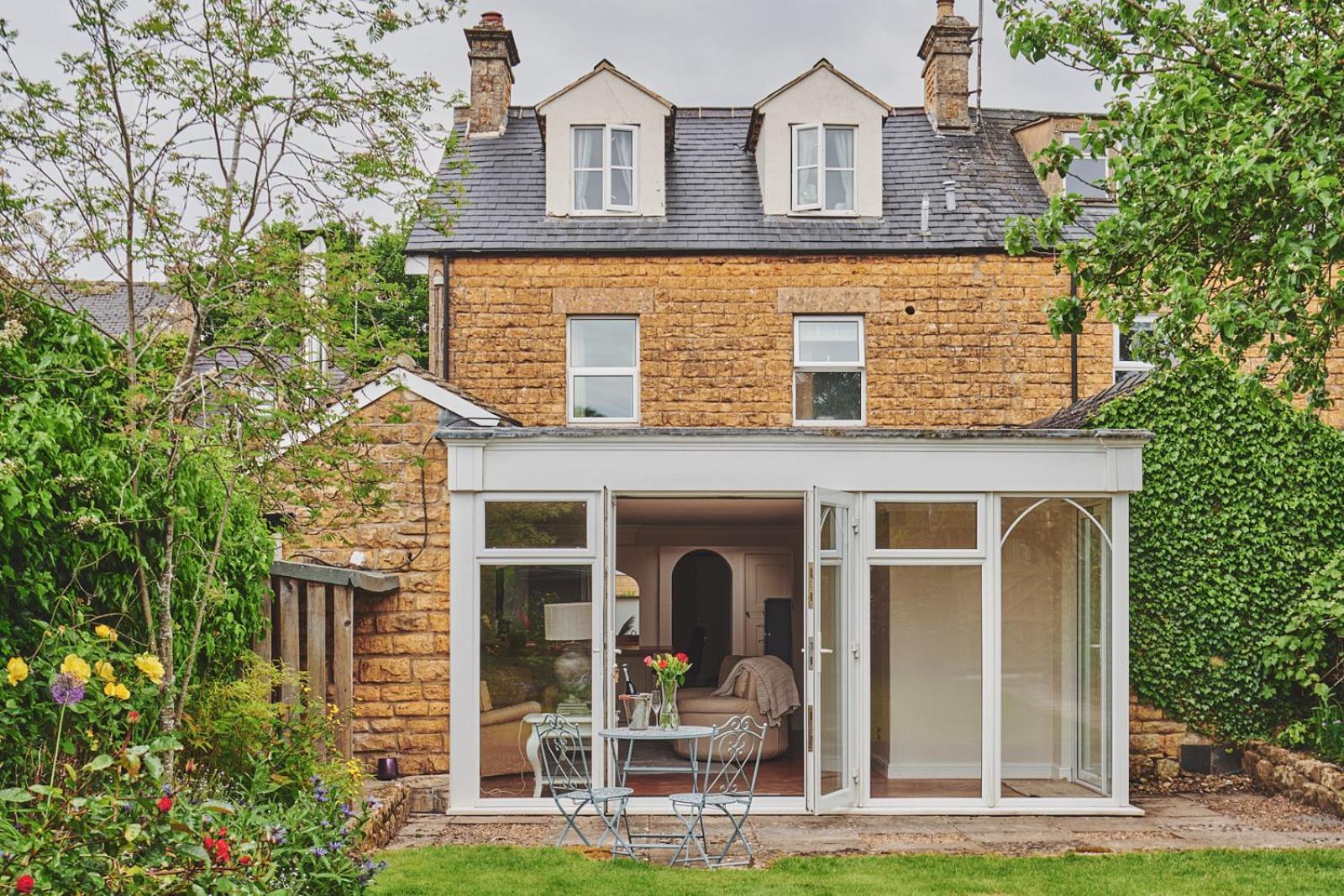 The Lansdowne Guest House Bourton-on-the-Water Eksteriør bilde A conservatory