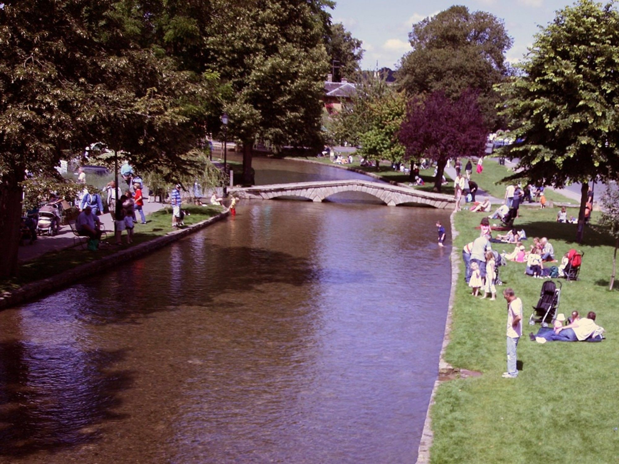 The Lansdowne Guest House Bourton-on-the-Water Eksteriør bilde The River Wye at Hay-on-Wye